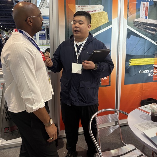 Tony with Customer at IBS1
