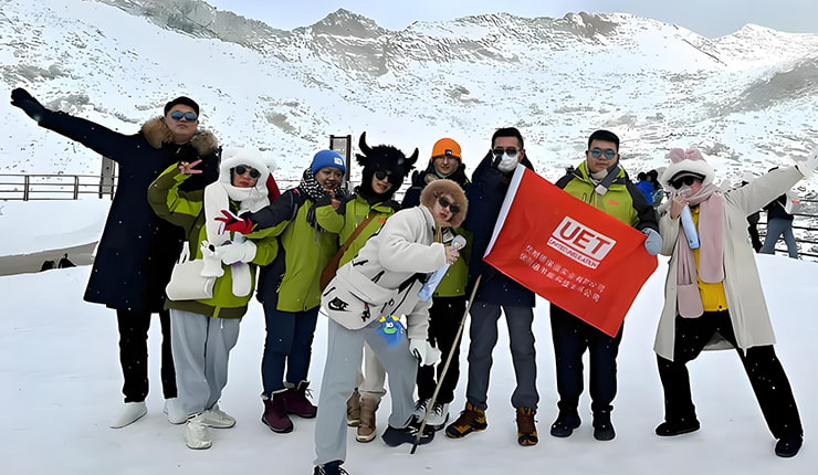 Propanel Team Building 2024: покорение новых высот на леднике Дагу в Тибете